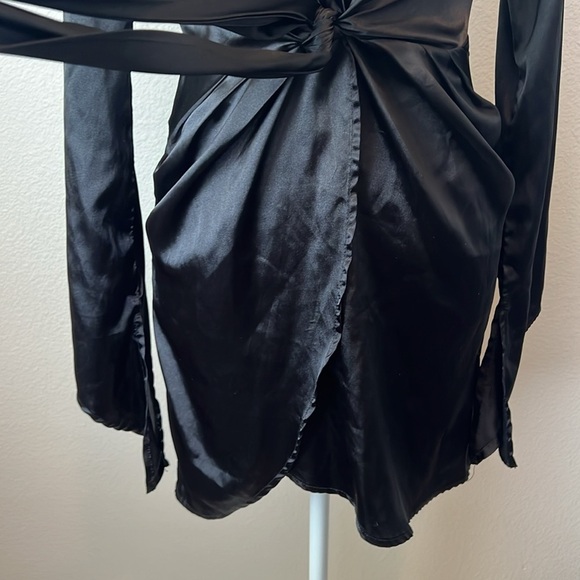 SHEIN- Long sleeve mini dress ties in the front - Picture 4 of 15